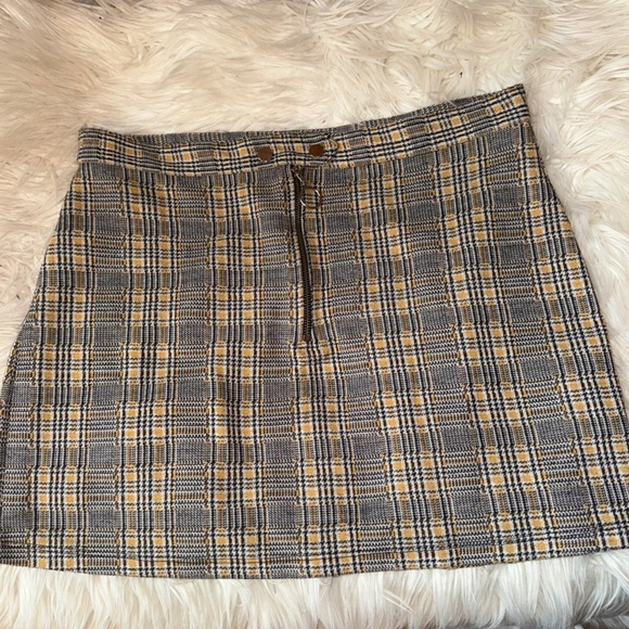 Topshop Plaid Skirt 🐝 - Picture 1 of 5